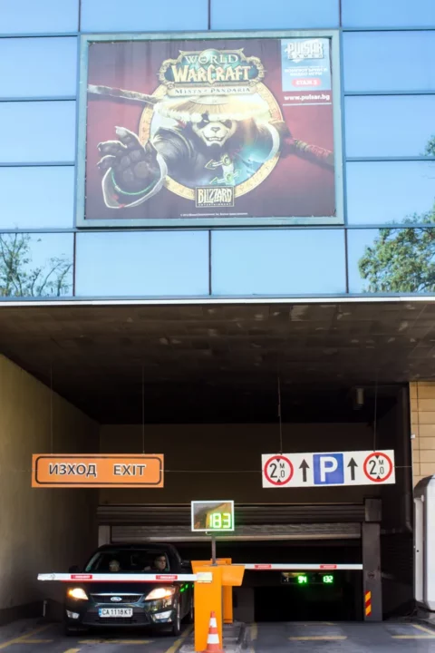 WoW: Mysts of Pandaria ad on the wall of a mall