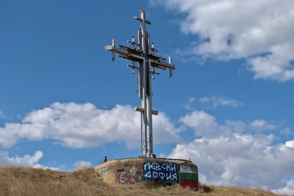 The cross on the Shiloto hill